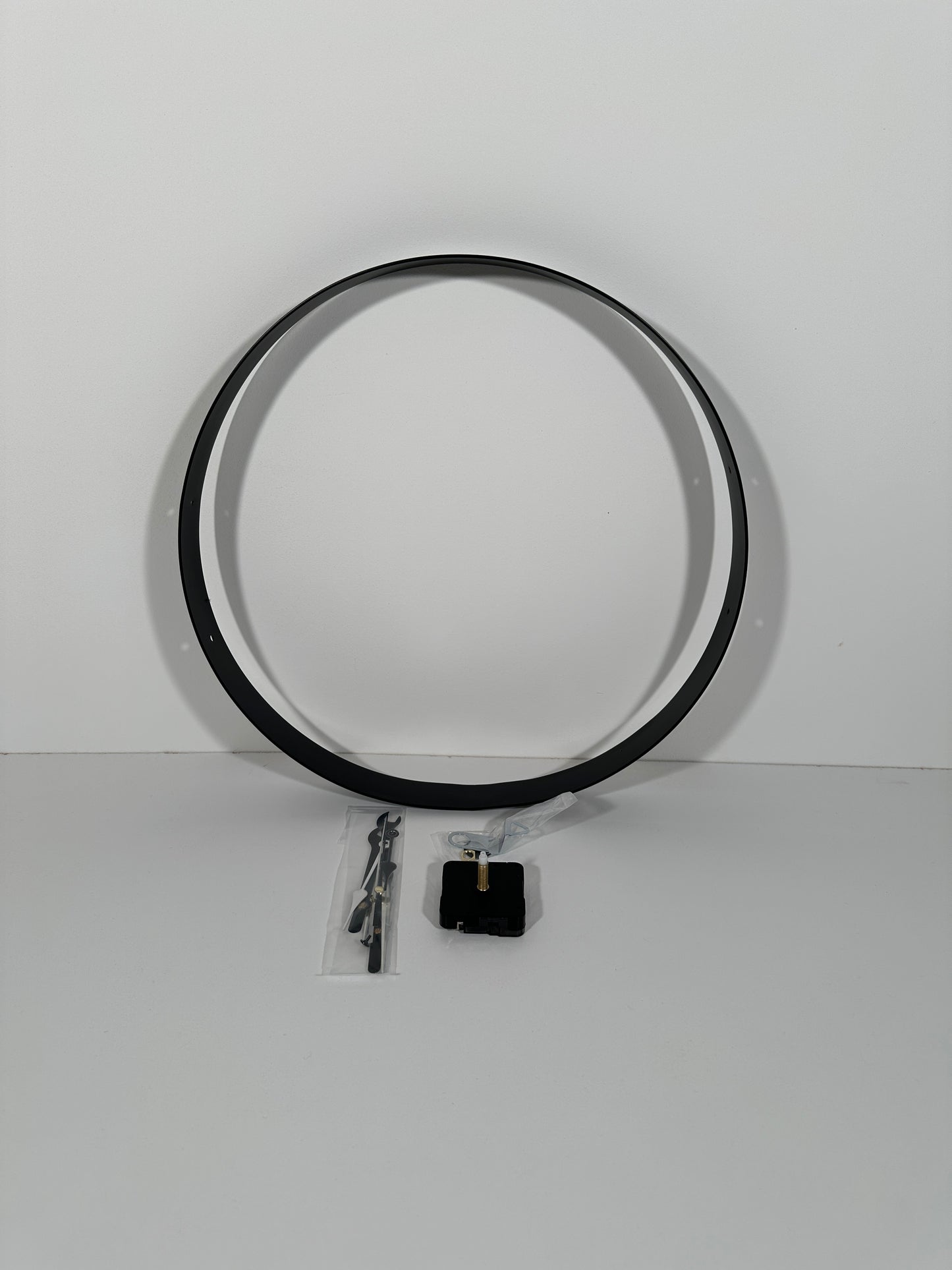 Wanduhr DIY Set - Metallring 40 cm, Uhrwerk inkl. 3 Zeiger-Sets